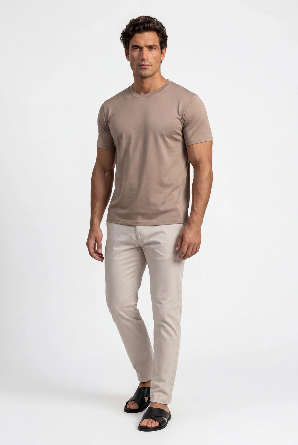 [Taupe] front walk pose