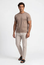 [Taupe] front walk pose