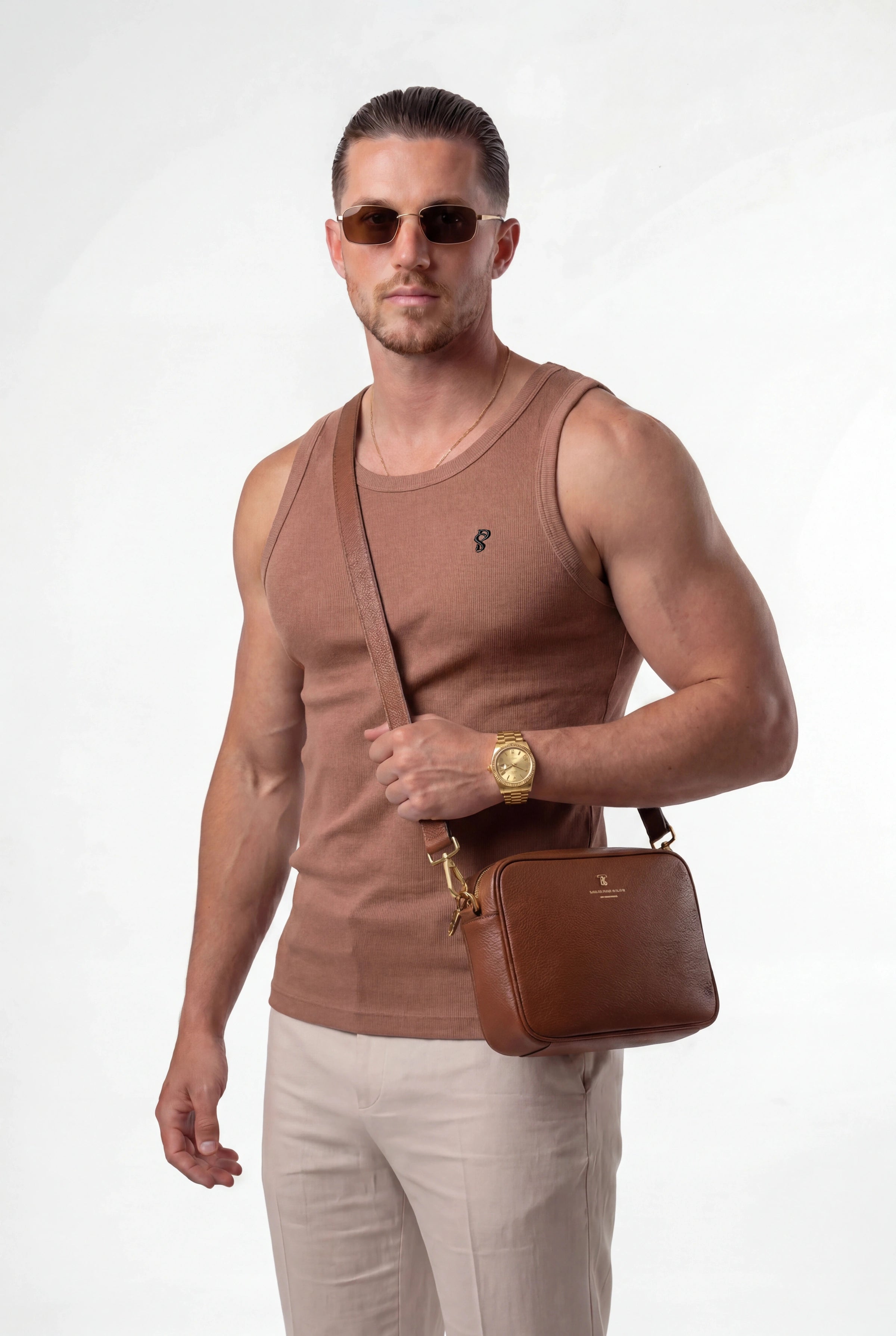 [Taupe] front model